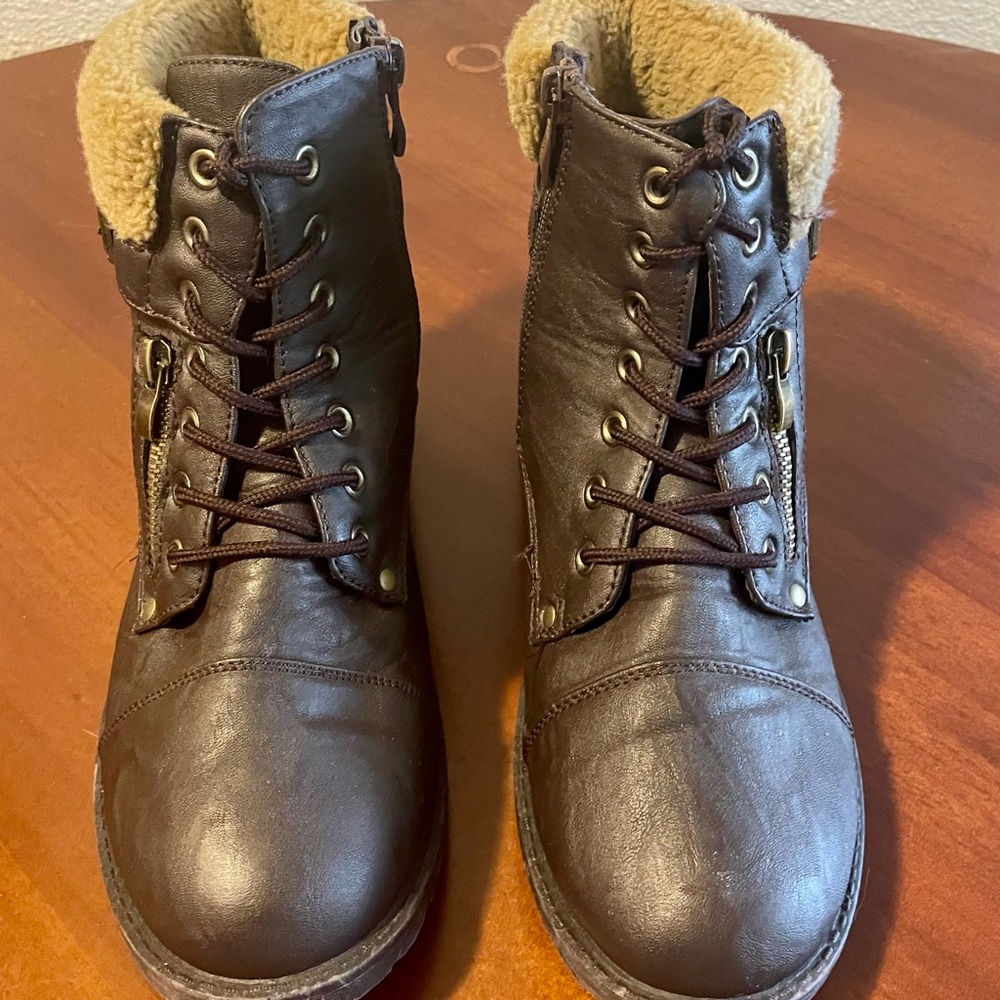 Winter boots.